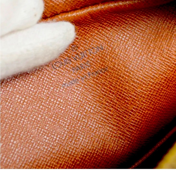 LOUIS VUITTON DANUBE MONOGRAM  CROSSBODY/SHOULDERBAG - Picture 3 of 9